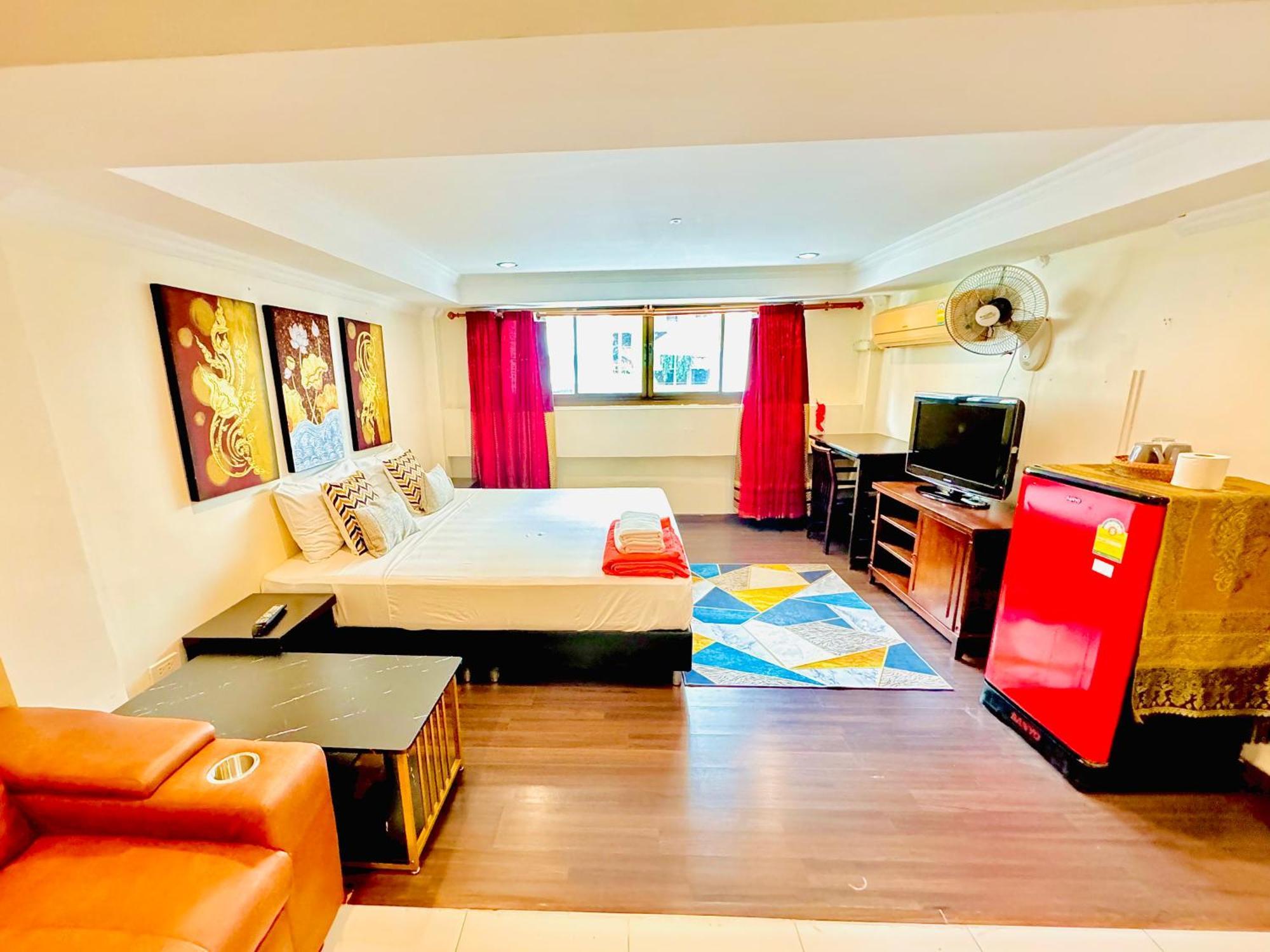 Sky Silk Decoration House Otel Patong Dış mekan fotoğraf
